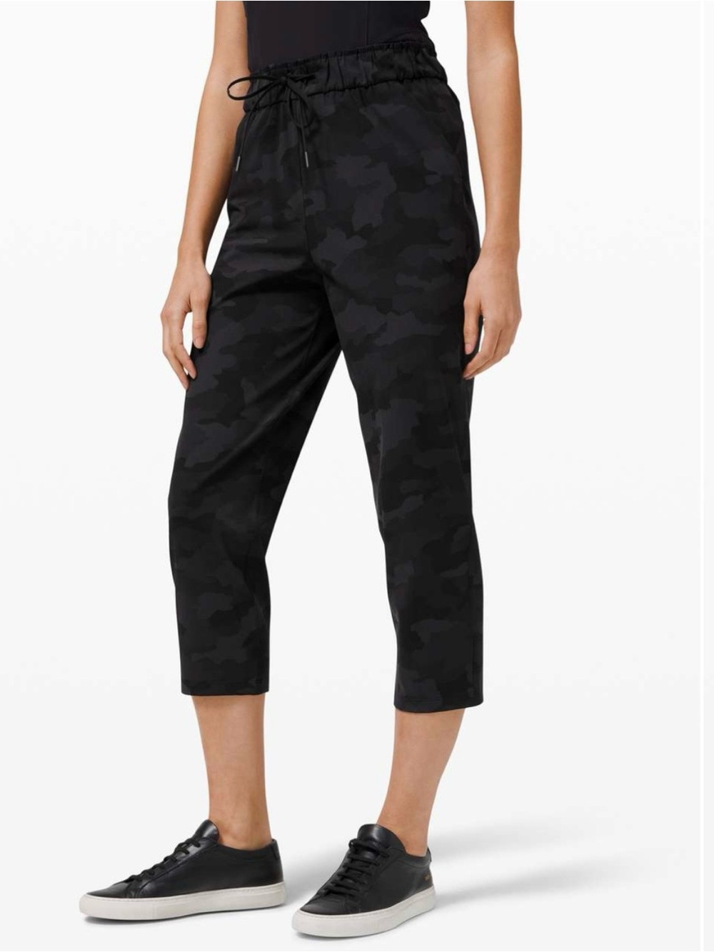 Lululemon  high rise Crops